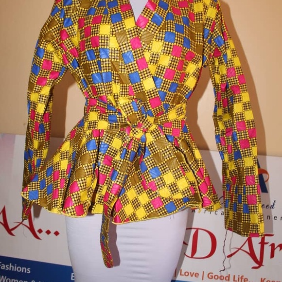 🚫SOLD ❌Long  Sleeve Jacket 🚫 - Picture 3 of 7